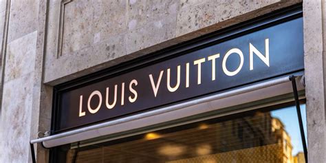 fabbrica louis vuitton nei dintorni|Louis Vuitton apre a Civitanova: al lavoro in 90, ma il .